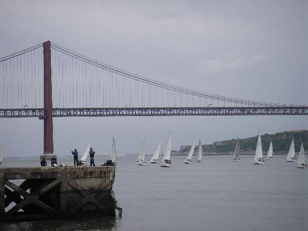 Sunnuntain purjehduskilpailu Lissabonissa